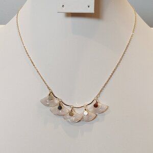 💖💖NWT LAUREN CONRAD FAUX PEARL FAN NECKLACE
